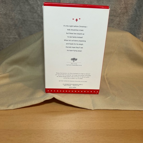 2015 Up on the Housetop Hallmark Keepsake Ornament - Picture 16 of 16